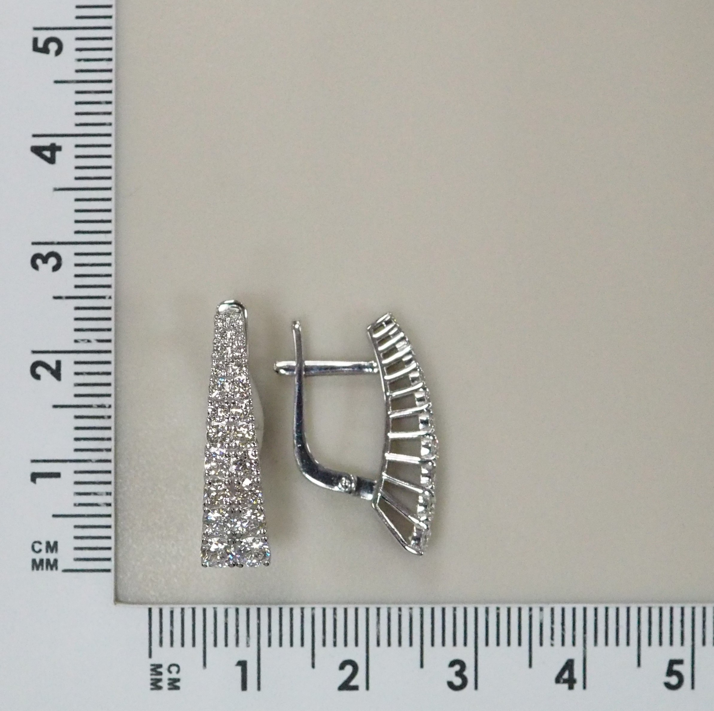 10511-001073 Серьги (Au 585)